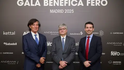 Dr. Carlos López-Otín, Dr. Jaume Mora y Dr. Miguel F. de Sanmamed en la gala FERO Dr. Carlos López-Otín, Dr. Jaume Mora y Dr. Miguel F. de Sanmamed en la gala FERO