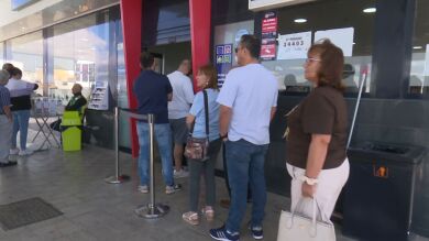 Más de diez años repostando suerte y premios: la gasolinera de Tenerife es parada obligada antes del sorteo de Navidad