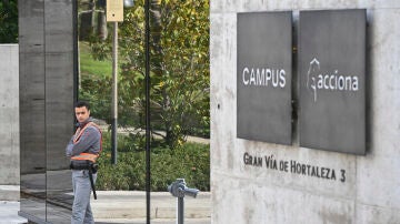 El juez del caso Koldo cita como investigados a un exdirectivo y dos directivos de Acciona