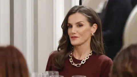 Los pendientes y collar de la reina Letizia Los pendientes y collar de la reina Letizia