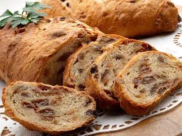 Pan de avellana, miel y pasas Pan de avellana, miel y pasas