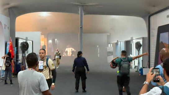Efectivos evacuando la zona