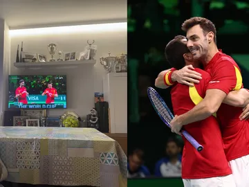 Carlos Alcaraz animando a España desde su casa Carlos Alcaraz animando a España desde su casa
