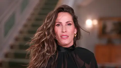 Descubre el videoclip oficial de la nueva canción de Sueños de libertad interpretada por Malú Descubre el videoclip oficial de la nueva canción de Sueños de libertad interpretada por Malú