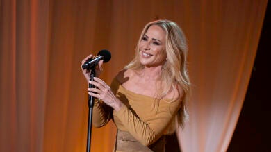 Magnetismo, sensibilidad y fuerza: Marta Sánchez deslumbra interpretando 'Abrázame' en El Hormiguero