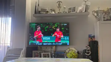 La foto de Alcaraz animando a España durante la Copa Davis La foto de Alcaraz animando a España durante la Copa Davis