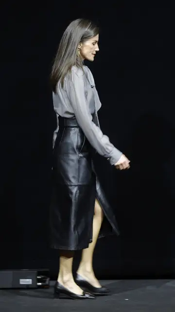 La reina Letizia con look de Hugo Boss La reina Letizia con look de Hugo Boss