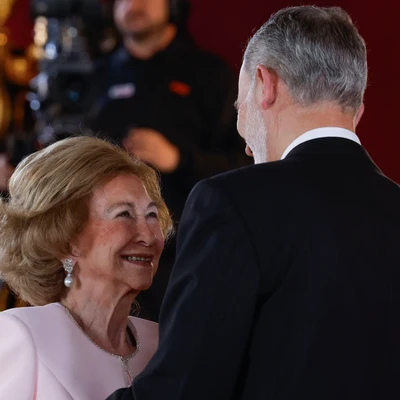 La reina Sofía recibe el Toisón de Oro de Felipe VI