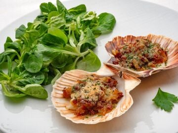 Vieiras a la gallega, de Argui&ntilde;ano: una receta f&aacute;cil, r&aacute;pida y sorprendente ideal para Navidad