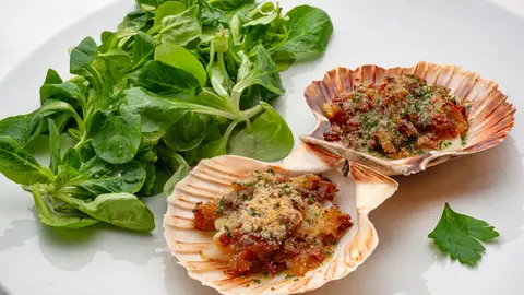 Vieiras a la gallega, de Arguiñano: una receta fácil, rápida y sorprendente ideal para Navidad Vieiras a la gallega, de Arguiñano: una receta fácil, rápida y sorprendente ideal para Navidad