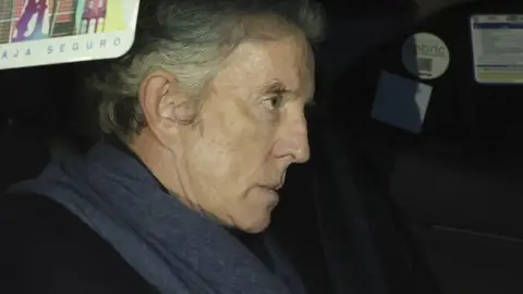 Alfonso Díez yendo al homenaje de la duquesa de Alba Alfonso Díez yendo al homenaje de la duquesa de Alba