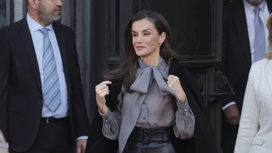 La reina Letizia en un evento La reina Letizia en un evento