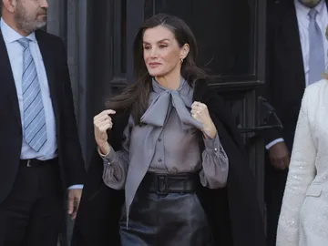 La reina Letizia en un evento La reina Letizia en un evento