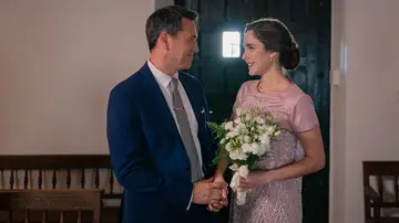 Begoña decide adelantar su boda con Gabriel... ¡sin avisar apenas a nadie! Begoña decide adelantar su boda con Gabriel... ¡sin avisar apenas a nadie!