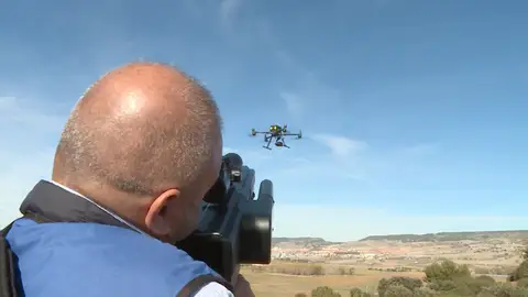 Dispara al dron para hacerlo aterrizar Dispara al dron para hacerlo aterrizar