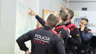 Mossos d' Esquadra Mossos d' Esquadra