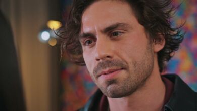 Kaya salva a Pelin de Serter y pasan la noche juntos en secreto, ¿el comienzo de algo más? 