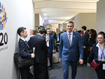 Sánchez pide en el G20 más control sobre la inteligencia artificial ante el impacto sobre el mercado laboral. Sánchez pide en el G20 más control sobre la inteligencia artificial ante el impacto sobre el mercado laboral.