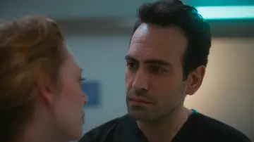 Evren confiesa la culpa que lo consume y Bahar le recuerda que aún puede redimirse Evren confiesa la culpa que lo consume y Bahar le recuerda que aún puede redimirse