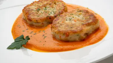 ¡Perfecta para los más pequeños! Receta de hamburguesa de alubia blanca con salsa de tomate, de Joseba Arguiñano ¡Perfecta para los más pequeños! Receta de hamburguesa de alubia blanca con salsa de tomate, de Joseba Arguiñano