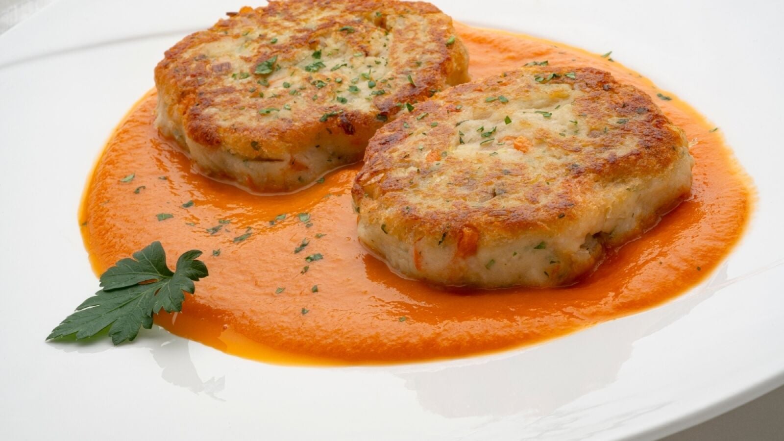 ¡Perfecta para los más pequeños! Receta de hamburguesa de alubia blanca con salsa de tomate, de Joseba Arguiñano