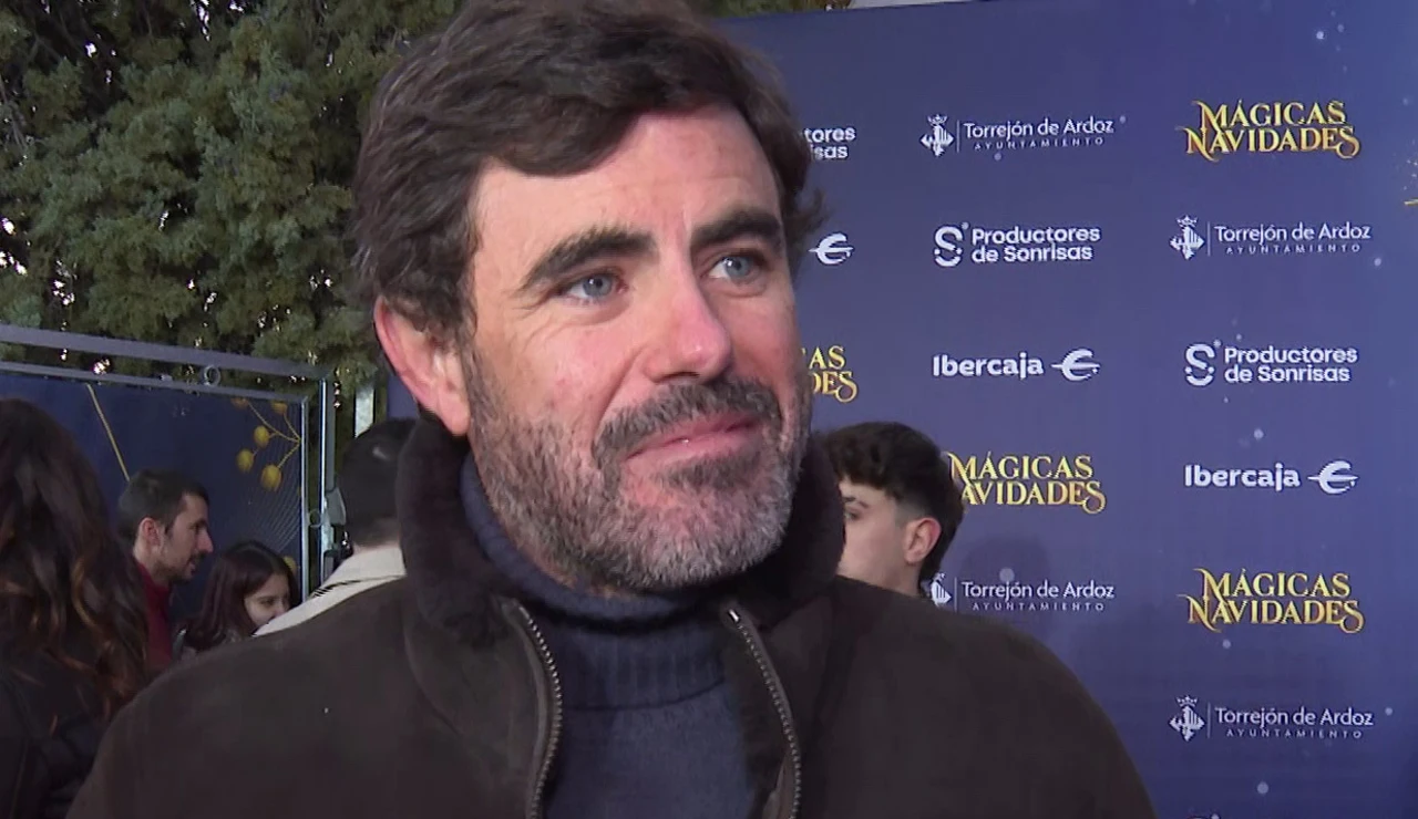 Antonio Matos atendiendo a la prensa