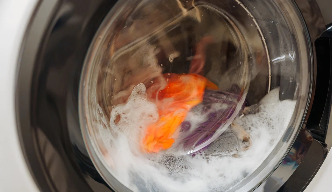 Ropa en la lavadora