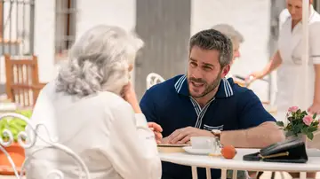 Gabriel va a hablar con la madre de Gabriel a Tenerife Gabriel va a hablar con la madre de Gabriel a Tenerife