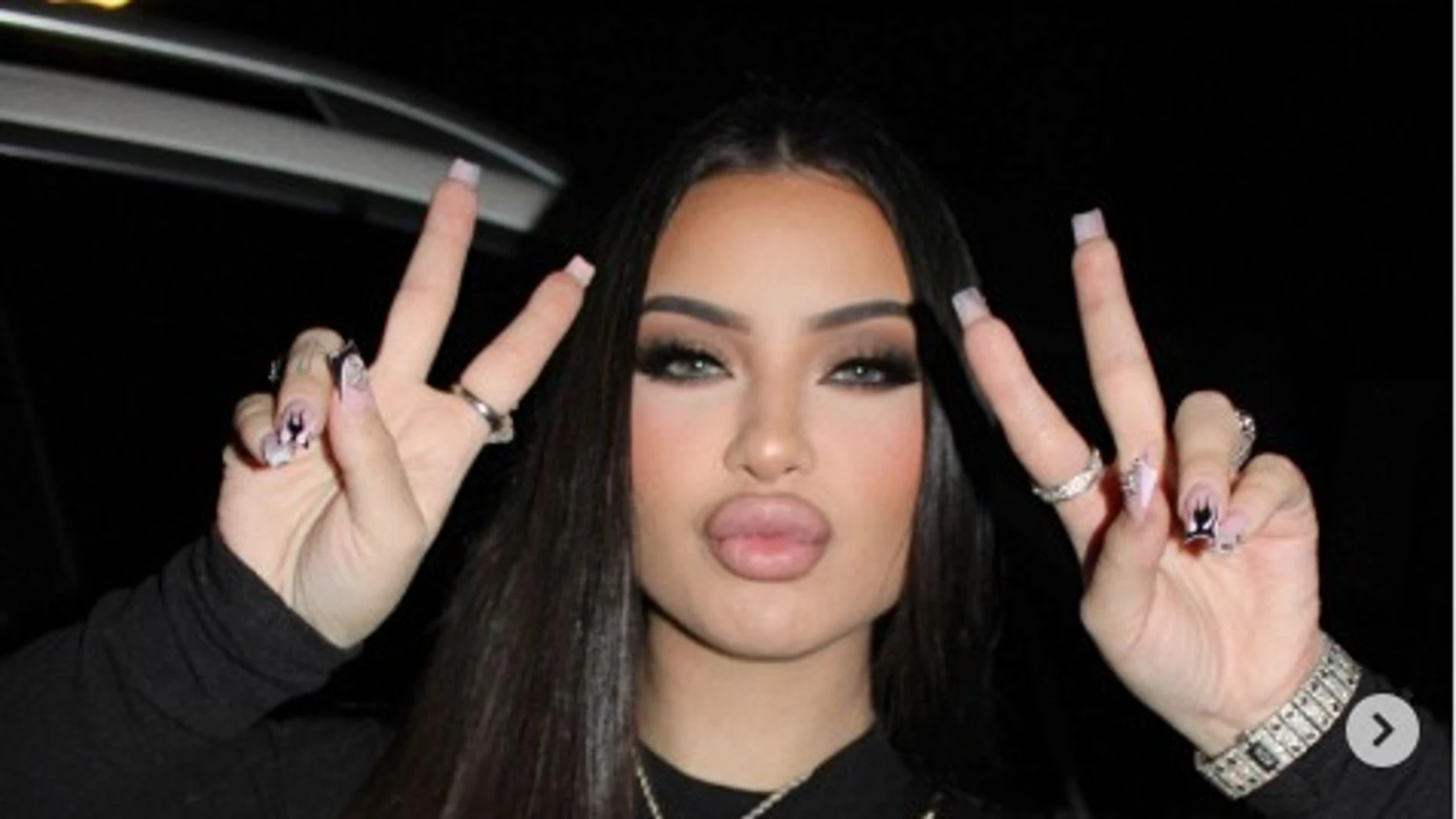 La influencer y cantante De la Rosa La influencer y cantante De la Rosa