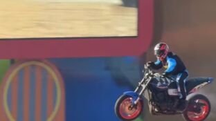 El piloto Lurrique Ferrari en acci&oacute;n