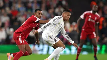 Kylian Mbappé, en acción ante el Liverpool en Anfield Kylian Mbappé, en acción ante el Liverpool en Anfield
