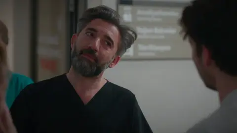 Harun da la noticia más esperada: Seren sobrevive, pero el miedo a las secuelas mantiene a todos en vilo Harun da la noticia más esperada: Seren sobrevive, pero el miedo a las secuelas mantiene a todos en vilo