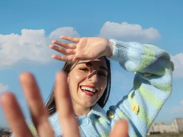 Una mujer feliz Una mujer feliz