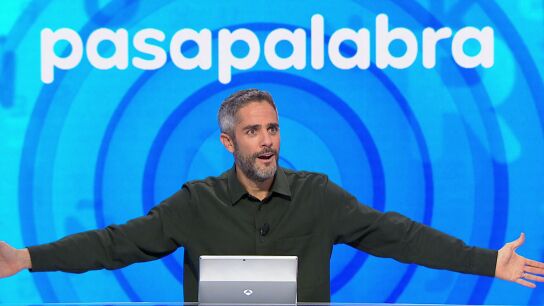 Tania Llasera deja boquiabierto a Roberto Leal con su talento vocal: &ldquo;No sab&iacute;a yo eso&rdquo;