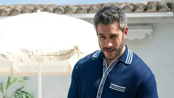 Capítulo 445 de Sueños de libertad: 26 de noviembre: Andrés empieza a descubrir la motivación que le llevó a su primo a querer vengarse de los De la Reina Capítulo 445 de Sueños de libertad: 26 de noviembre: Andrés empieza a descubrir la motivación que le llevó a su primo a querer vengarse de los De la Reina