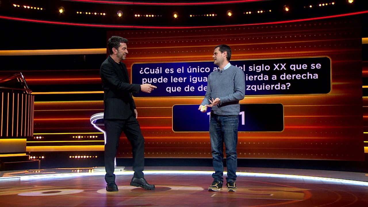 Arturo Valls, boquiabierto con un truco de magia dedicado a El 1% Arturo Valls, boquiabierto con un truco de magia dedicado a El 1%