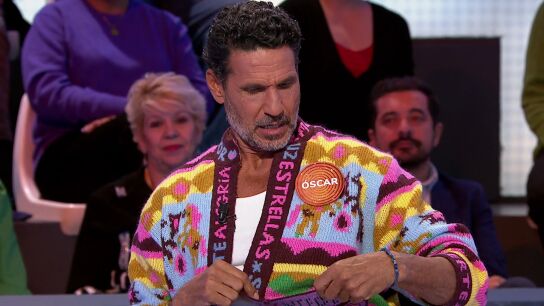 &Oacute;scar Higares trae &ldquo;alegr&iacute;a, suerte, estrellas y amor&rdquo; a Pasapalabra con su extravagante chaqueta