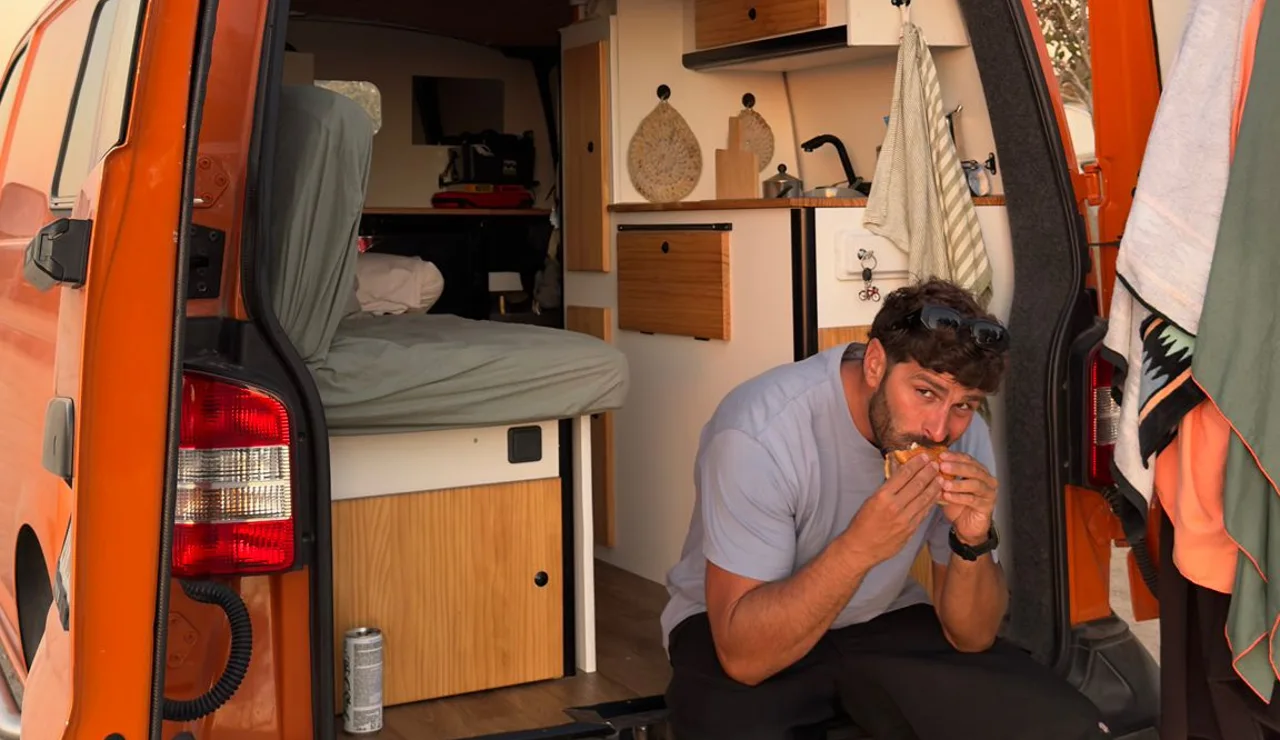 Así vive José Antonio, un joven gaditano opta por vivir en una furgoneta
