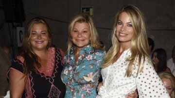 Cari Lapique con sus hijas Caritina y Carla Goyanes 