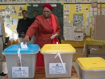 Adolf Hitler a las puertas de ganar las próximas elecciones en Namibia Adolf Hitler a las puertas de ganar las próximas elecciones en Namibia