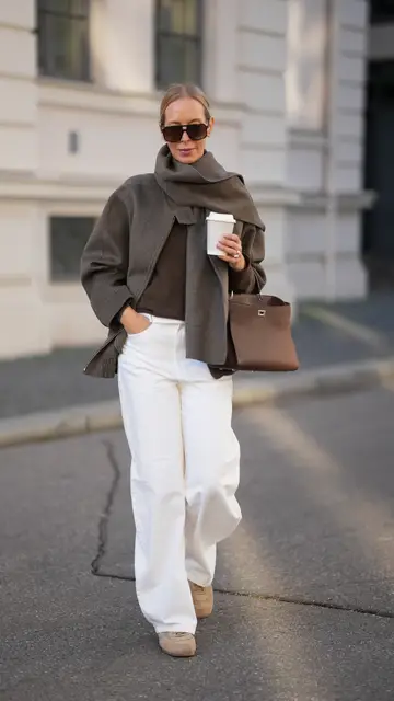 Abrigo con bufanda incorporada Abrigo con bufanda incorporada