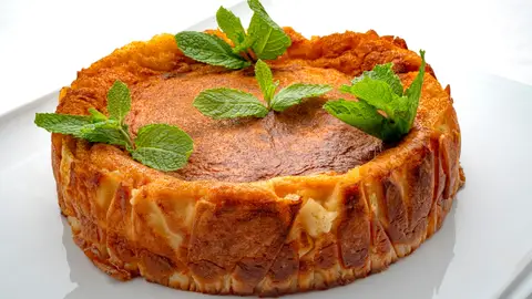 Eva Arguiñano elabora una tarta horneada de leche: "Facilísima, muy sencilla y rica" Eva Arguiñano elabora una tarta horneada de leche: "Facilísima, muy sencilla y rica"