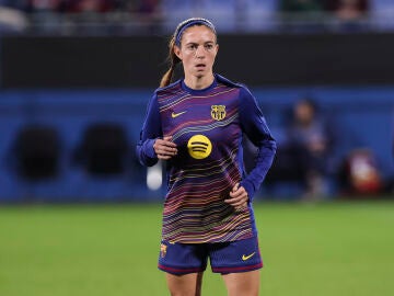 Aitana Bonmatí, en un calentamiento con el Barcelona