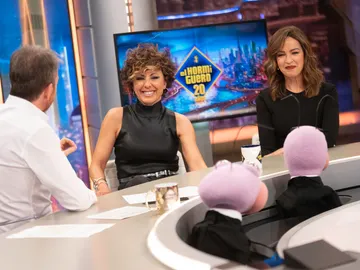 La reacción de Sonsoles Ónega al cambio del final de su novela en la serie: "Me entró un instinto asesino" La reacción de Sonsoles Ónega al cambio del final de su novela en la serie: "Me entró un instinto asesino"