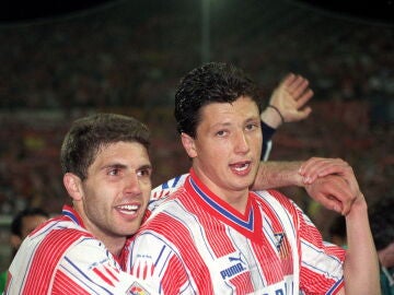 Lubo Penev, en un partido con el Atlético de Madrid