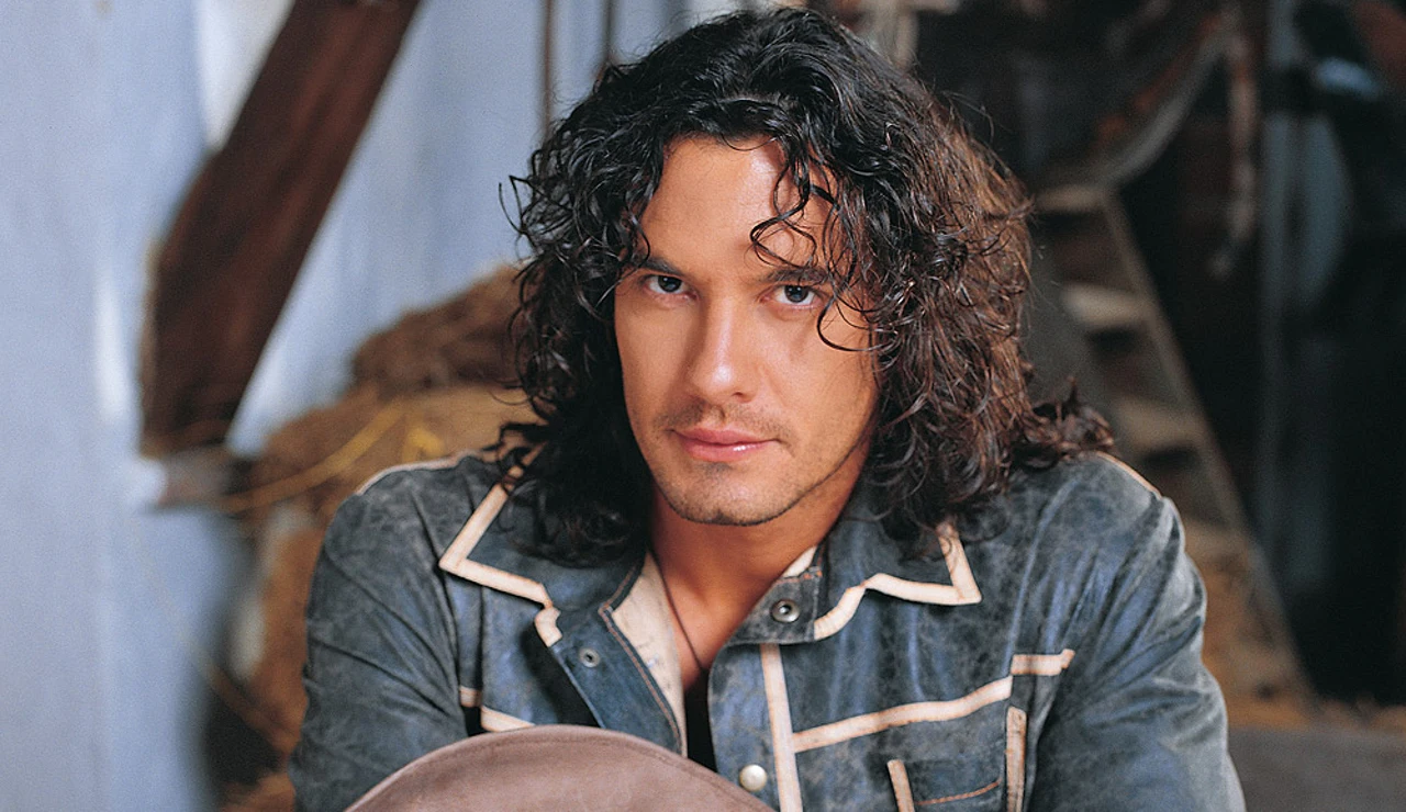 Mario Cimarro como Juan Reyes en Pasión de Gavilanes