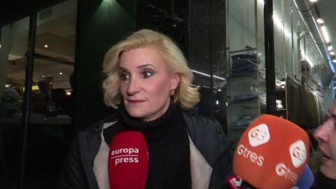 María Zurita atendiendo a los medios de comunicación