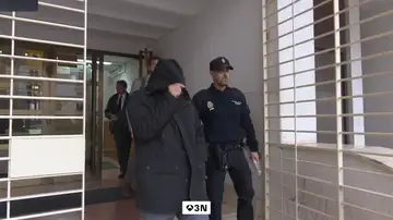 Libertad con medidas cautelares para el anestesista detenido por la muerte de una niña en Alzira Libertad con medidas cautelares para el anestesista detenido por la muerte de una niña en Alzira