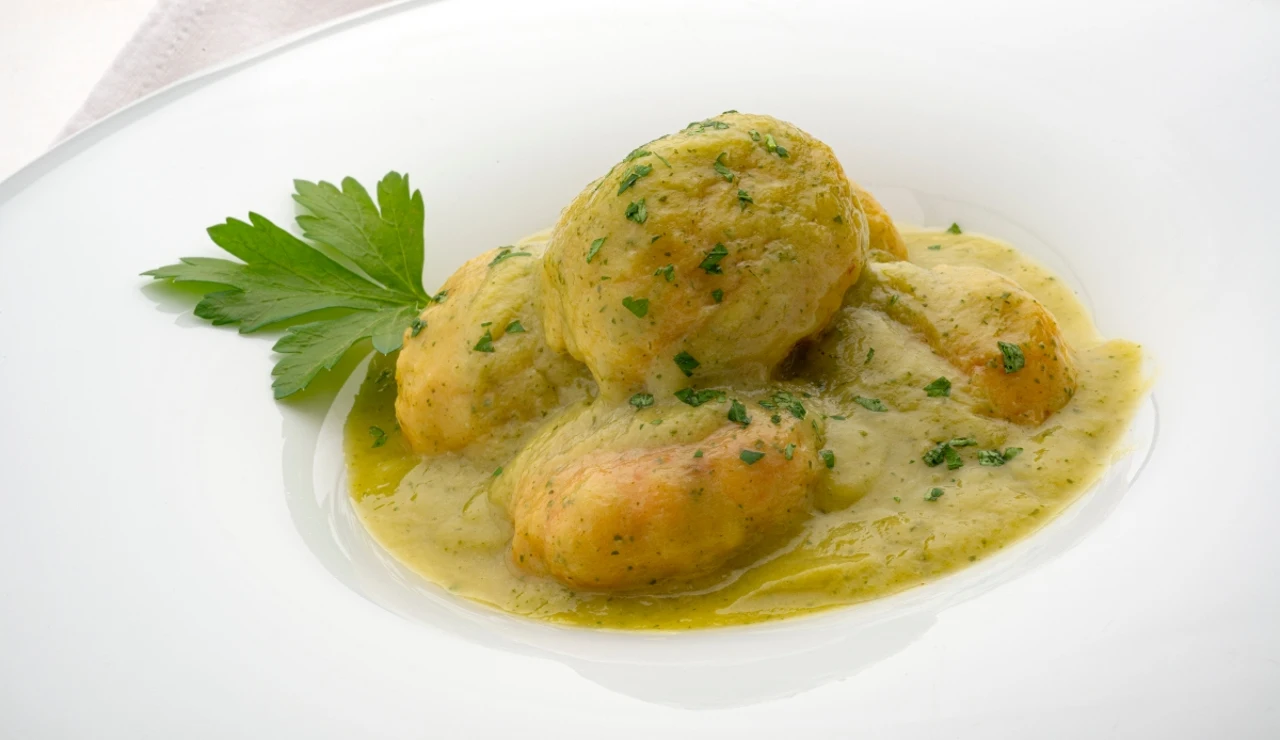 Receta de albóndigas de pollo con salsa de calabacín, de Arguiñano: "Los pequeños pueden participar en la elaboración"