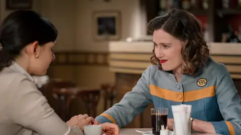 Claudia y Mari Paz en el Capítulo 455 de Sueños de Libertad Claudia y Mari Paz en el Capítulo 455 de Sueños de Libertad